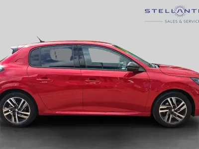 Used Peugeot 208 Allure+ 99 HP (72 kW) 2023 Red Hatchback