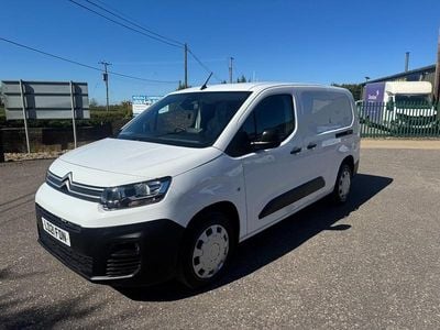 Usado Citroën Berlingo 100 HP (73 kW) 2021 Branco Monovolume