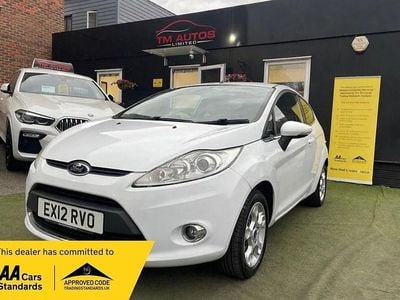 Used Ford Fiesta Zetec 82 HP (60 kW) 2012 White Hatchback
