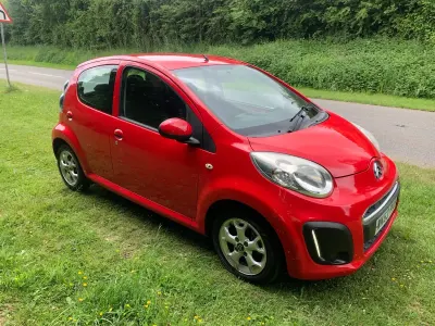Used Citroën C1 68 HP (50 kW) 2013 Red Hatchback