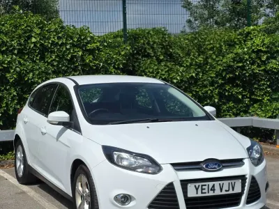 Used Ford Focus Zetec 2014 White Hatchback