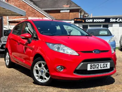 Used Ford Fiesta Zetec 94 HP (69 kW) 2012 Red Hatchback