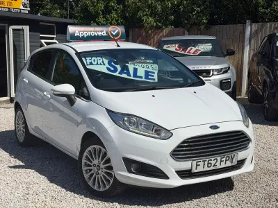 Used Ford Fiesta Titanium 2012 White Hatchback