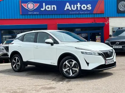 Used Nissan Qashqai Acenta Premium 2023 White SUV