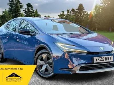 Used Toyota Prius Design 219 HP (161 kW) 2025 Blue Hatchback