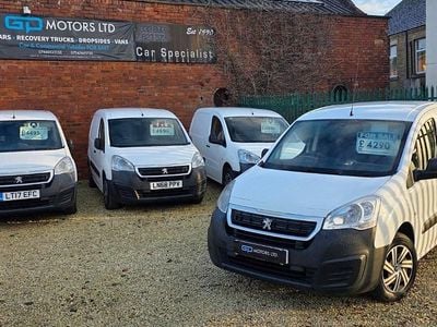 White Used 2018 Peugeot Partner MPV | £3,990