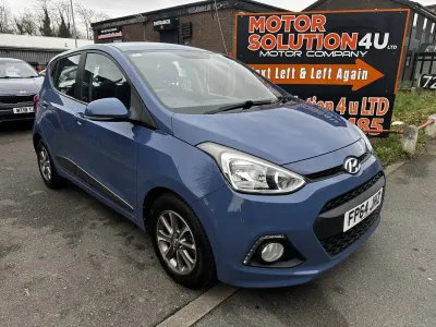 Usado Hyundai i10 Premium 83 HP (61 kW) 2014 Azul Citadino