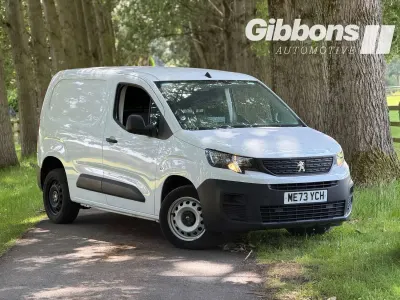 Used Peugeot Partner Premium 131 HP (96 kW) 2024 White MPV