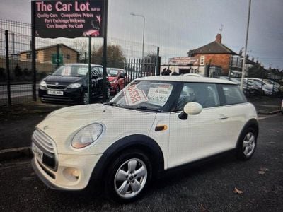 White Used 2014 Mini Cooper D Hatch Hatchback | £4,495 (Fair price)
