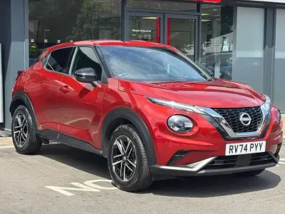 Used Nissan Juke N-Connecta 112 HP (82 kW) 2024 Red SUV