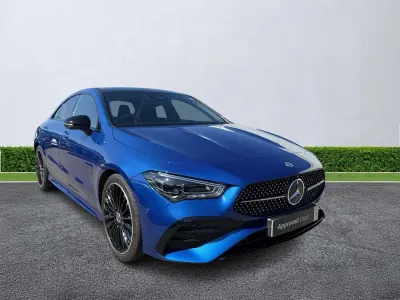 Begagnad Mercedes CLA200 AMG Line Premium Plus 2024 Blå Sportkupé