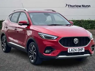 Usado MG ZS Exclusive 111 CV (81 kW) 2024 Rojo SUV