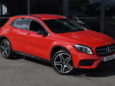 Usado Mercedes GLA180 AMG line 122 HP (89 kW) 2019 Vermelho SUV