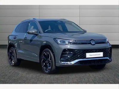 Used VW Tiguan R-line 268 HP (197 kW) 2025 Grey SUV