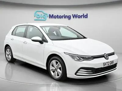 Używany VW Golf VIII S 130 KM (95 kW) 2022 Biały Hatchback