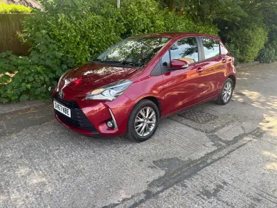 Used Toyota Yaris 2017 Red Hatchback