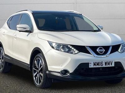 Used Nissan Qashqai Tekna 116 HP (85 kW) 2016 White SUV