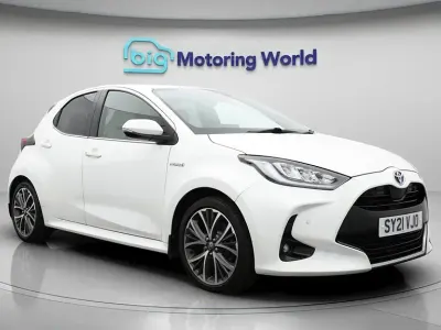 Used Toyota Yaris 116 HP (85 kW) 2021 White Hatchback