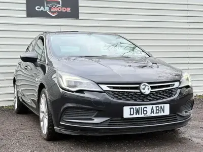 Used Vauxhall Astra Design Edition 136 HP (100 kW) 2016 Black Hatchback