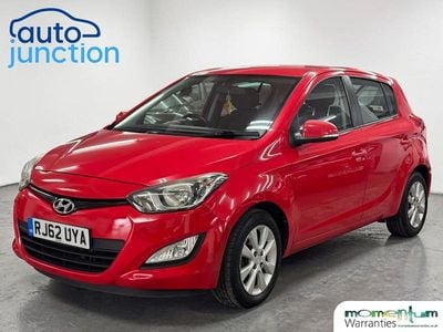 Używany Hyundai i20 Active 101 KM (74 kW) 2012 Czerwony Hatchback
