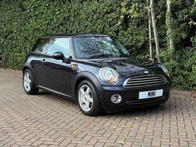 Black Used 2007 Mini Cooper Hatch Hatchback | £5,250 (Expensive)