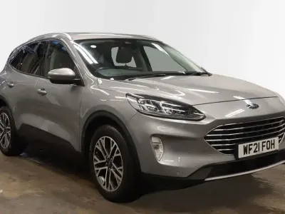 Używany Ford Kuga Titanium 120 KM (88 kW) 2021 Srebrny SUV
