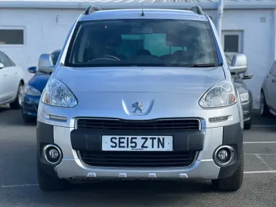 Second-hand Peugeot TePee Outdoor 112 CP (82 kW) 2015 Argintiu Monovolum