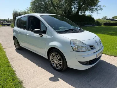 Used Renault Grand Modus Dynamique 2011 White MPV