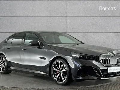 Begagnad BMW 530e M Sport 295 HK (216 kW) 2025 Grå