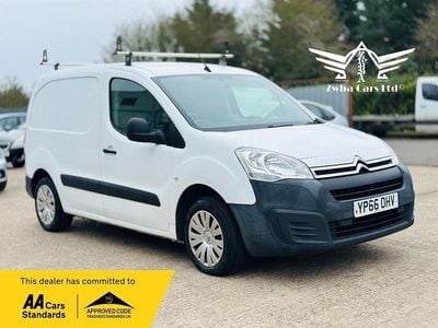 Used Citroën Berlingo 75 HP (55 kW) 2016 White MPV
