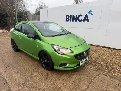 Used Vauxhall Corsa Edition 115 HP (84 kW) 2015 Green Hatchback