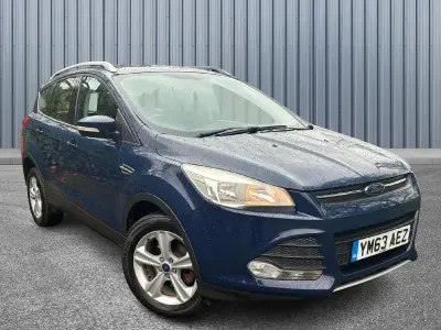 Usado Ford Kuga Zetec 150 CV (110 kW) 2014 Azul SUV