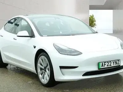 Usado Tesla Model 3 Standard Range 177 kW (241 CV) 2022 Blanco Berlina