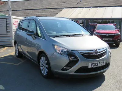 Used Vauxhall Zafira Tourer S 130 HP (95 kW) 2013 Silver MPV
