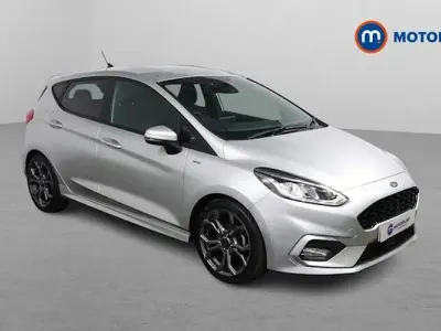 Usado Ford Fiesta ST-Line 95 HP (69 kW) 2020 Prateado Citadino