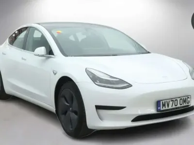 Used Tesla Model 3 Standard Range 239 kW (325 HP) 2020 White Sedan