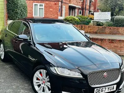 Used Jaguar XF Portfolio 241 HP (177 kW) 2018 Black Sedan