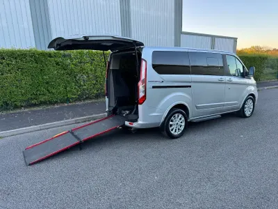 Used Ford Tourneo Titanium 130 HP (95 kW) 2019 Silver MPV