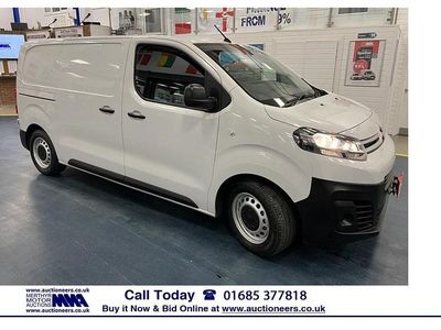 Used Citroën Dispatch 100 HP (73 kW) 2022 White MPV