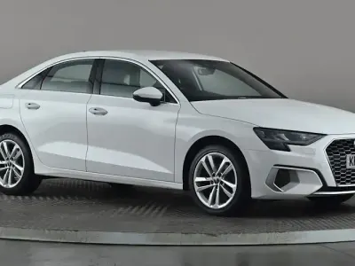 Używany Audi A3 Sport 150 KM (110 kW) 2023 Biały Sedan/Limuzyna
