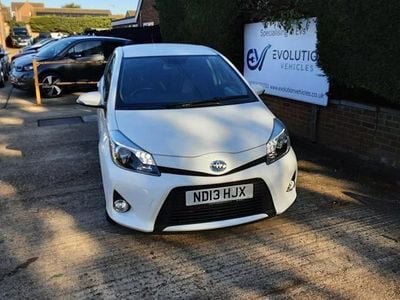White Used 2013 Toyota Yaris Hybrid Hatchback | £8,995 (Fair price)