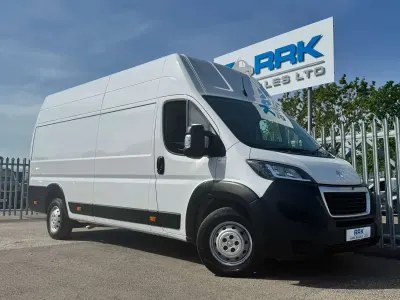 Used Peugeot Boxer Premium 140 HP (102 kW) 2023 White Van