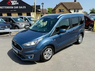 Used Ford Tourneo Titanium 120 HP (88 kW) 2021