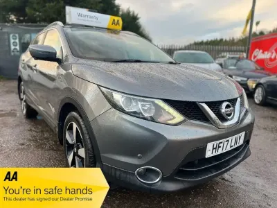 Używany Nissan Qashqai N-Connecta 163 KM (119 kW) 2017 Szary SUV