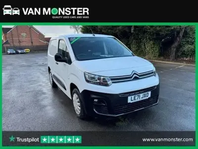 Używany Citroën Berlingo 100 KM (73 kW) 2022 Biały Minivan