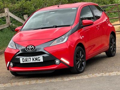 Used Toyota Aygo x-style 69 HP (50 kW) 2017 Red Hatchback
