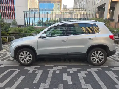 Used VW Tiguan SE 2010 Silver SUV