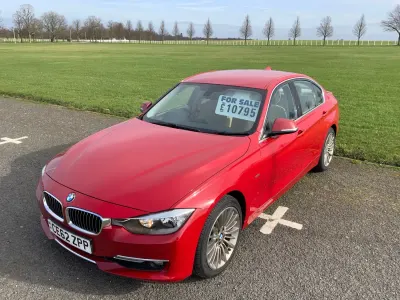 Begagnad BMW 328 Luxury Line 245 HK (180 kW) 2012 Röd Sedan