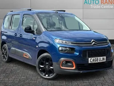Usado Citroën Berlingo Flair 110 CV (80 kW) 2019 Azul Monovolumen