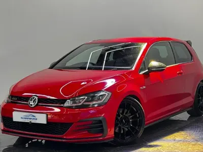 Used VW Golf VII GTI 230 HP (169 kW) 2017 Red Hatchback